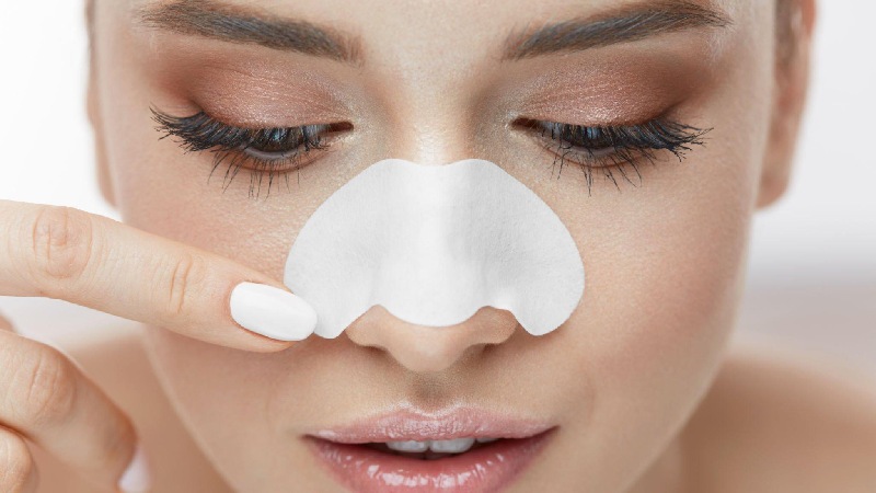 How are Blackheads Treated?