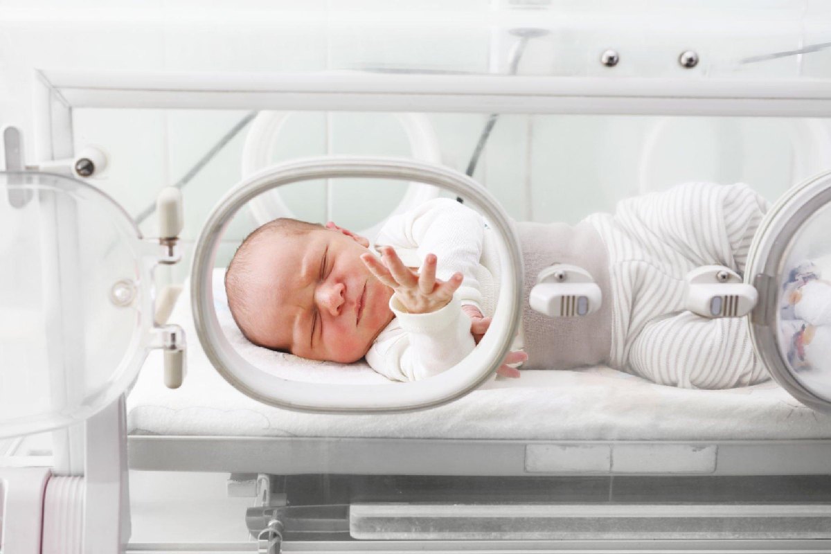 When is a newborn no longer required to be placed in an incubator?